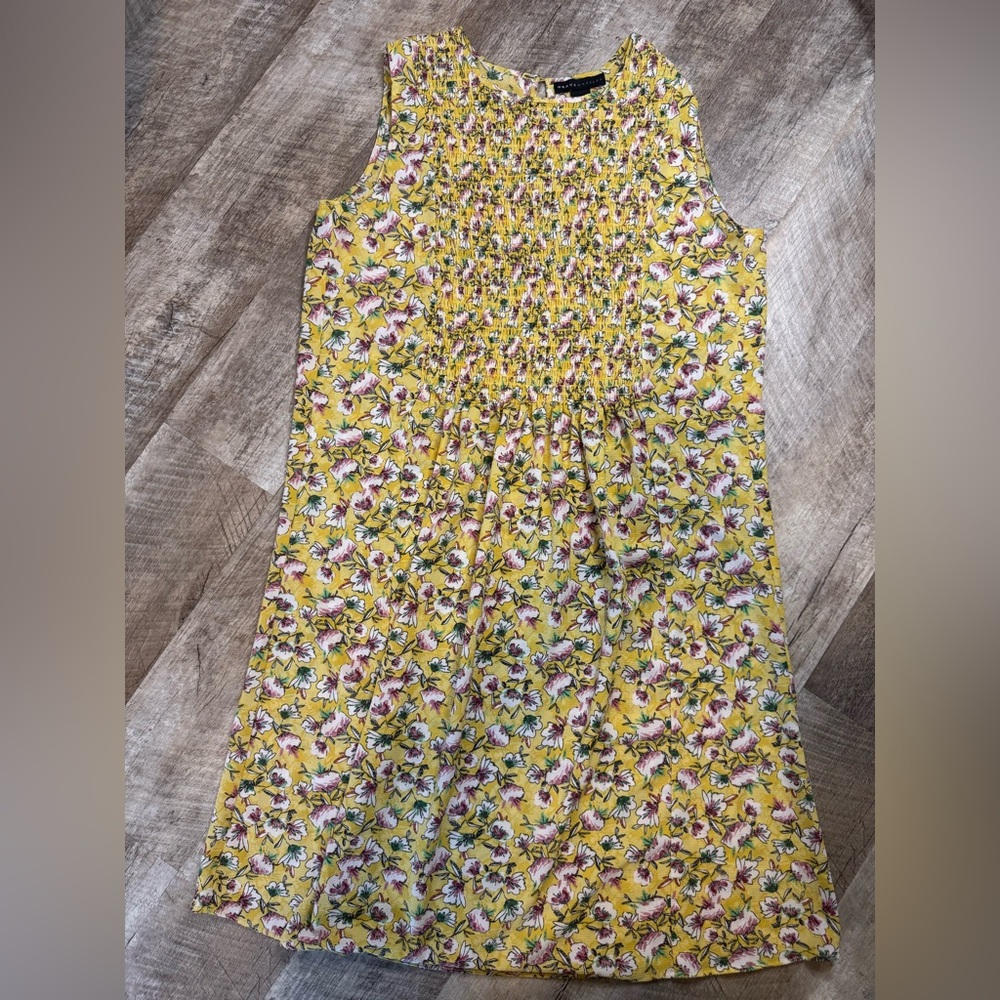Grace Dresses size LARGE yellow w purple flowers, some gather at top